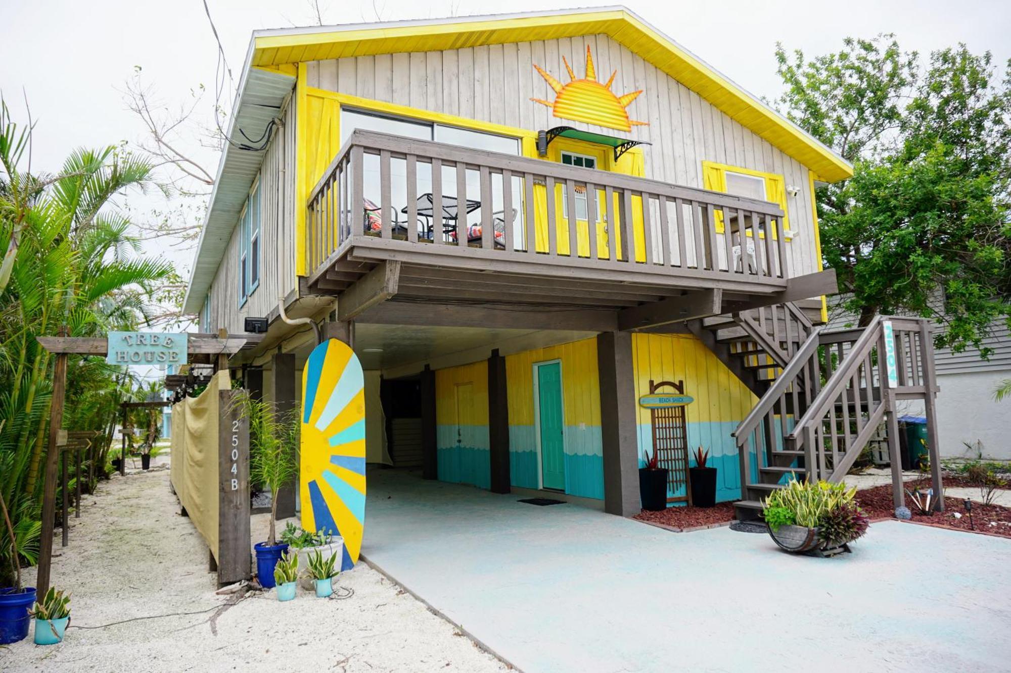 Ami Beach Shack Bradenton Beach Bagian luar foto