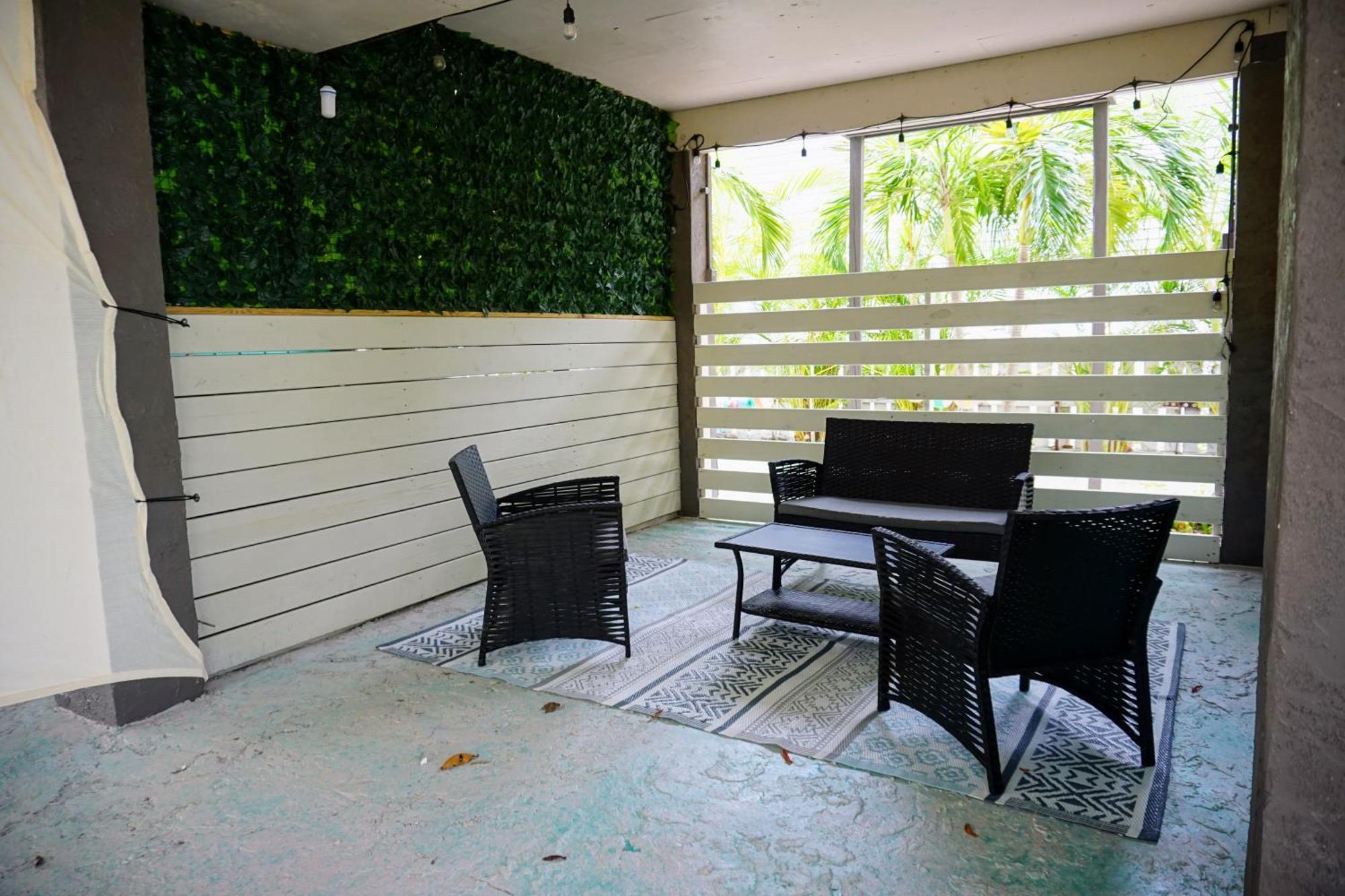 Ami Beach Shack Bradenton Beach Bagian luar foto