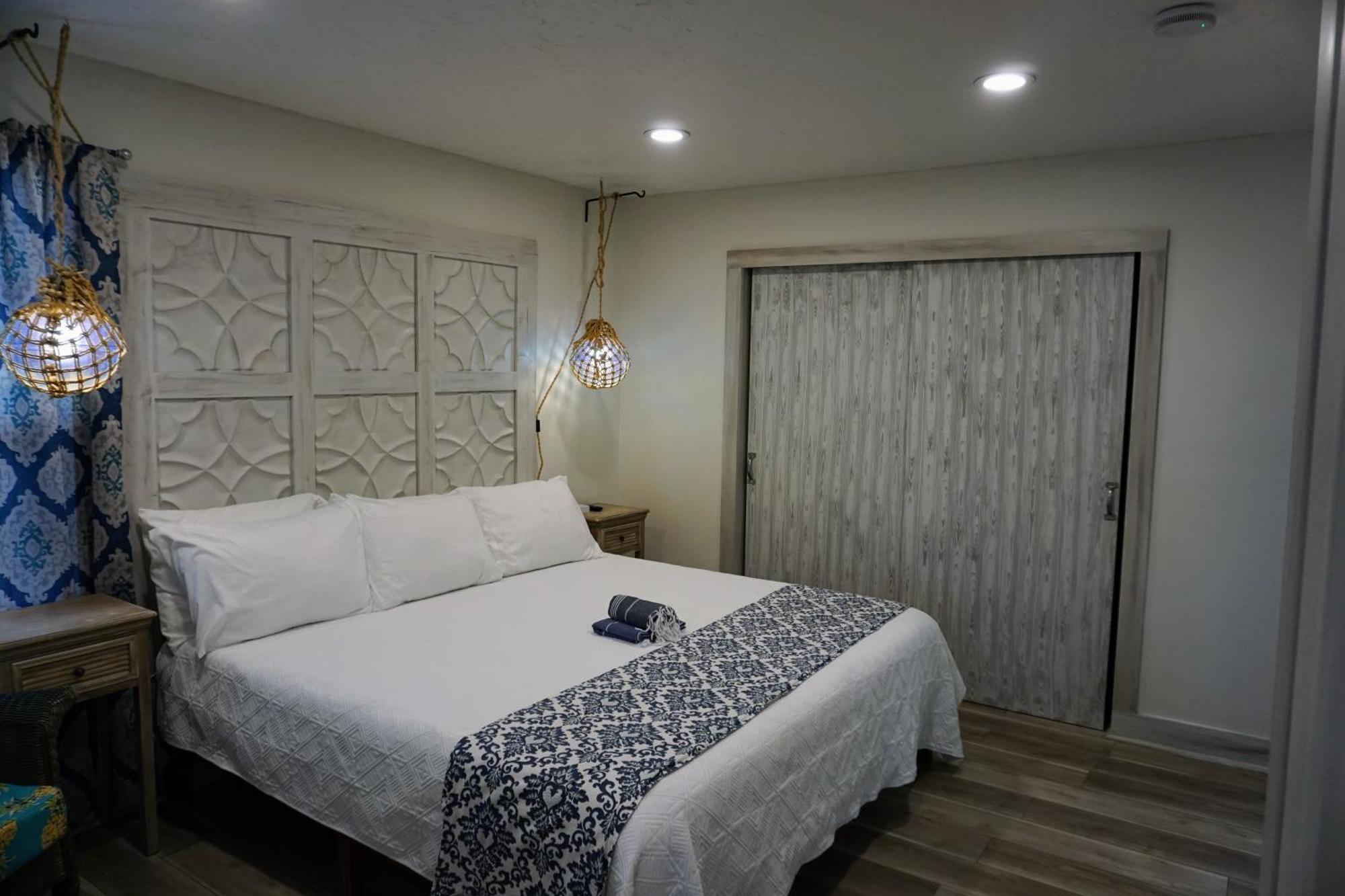 Ami Beach Shack Bradenton Beach Bagian luar foto
